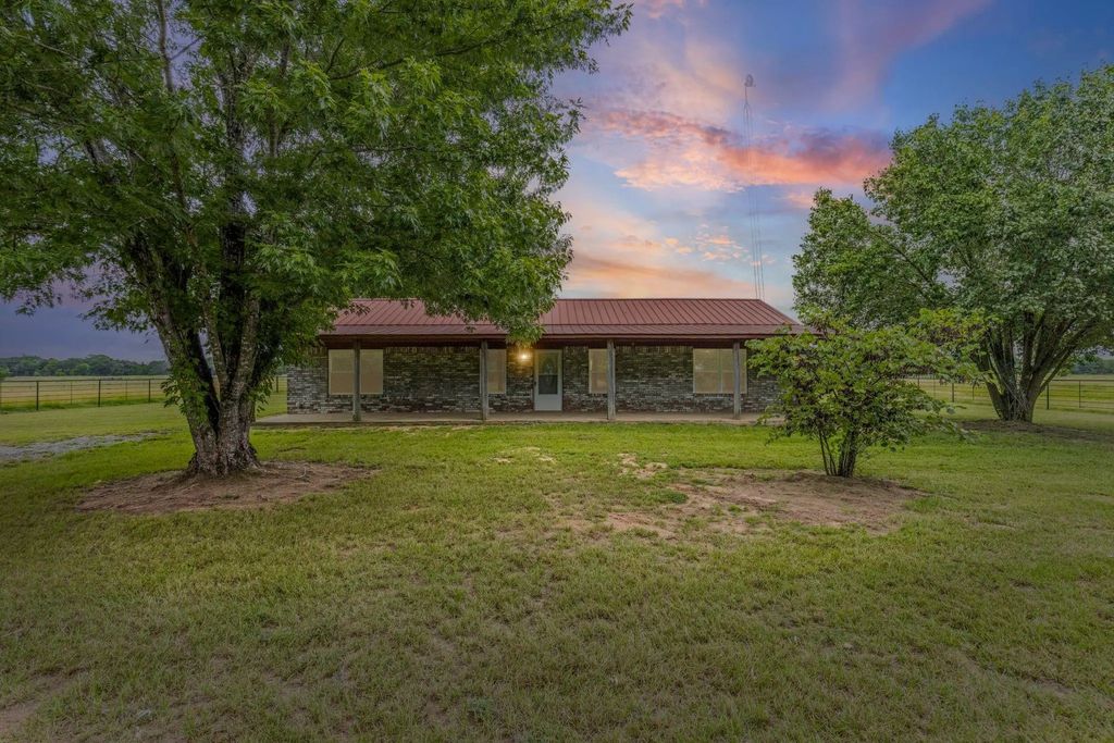 1460 County Road 2155, Telephone
