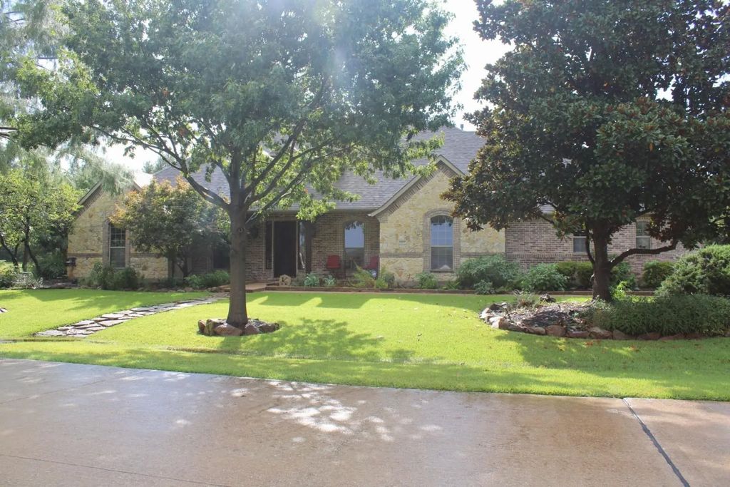 637 Merlot Court, Fairview