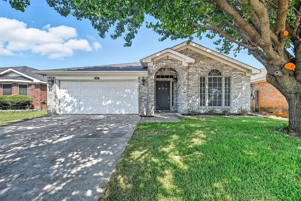 7317 Avington Way, Fort Worth
