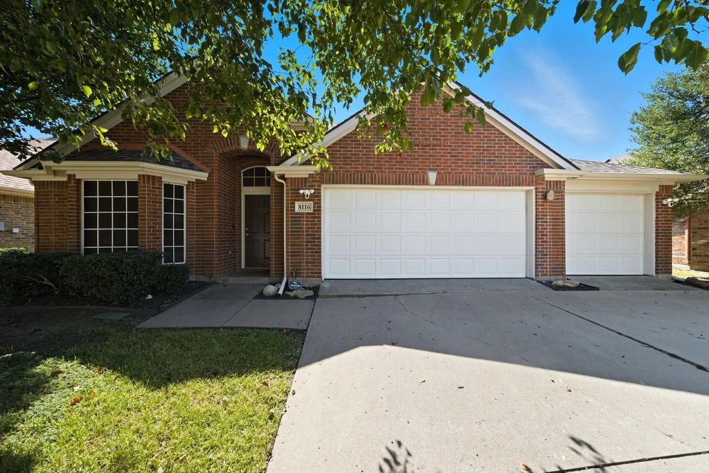 8116 La Frontera Trail, Arlington
