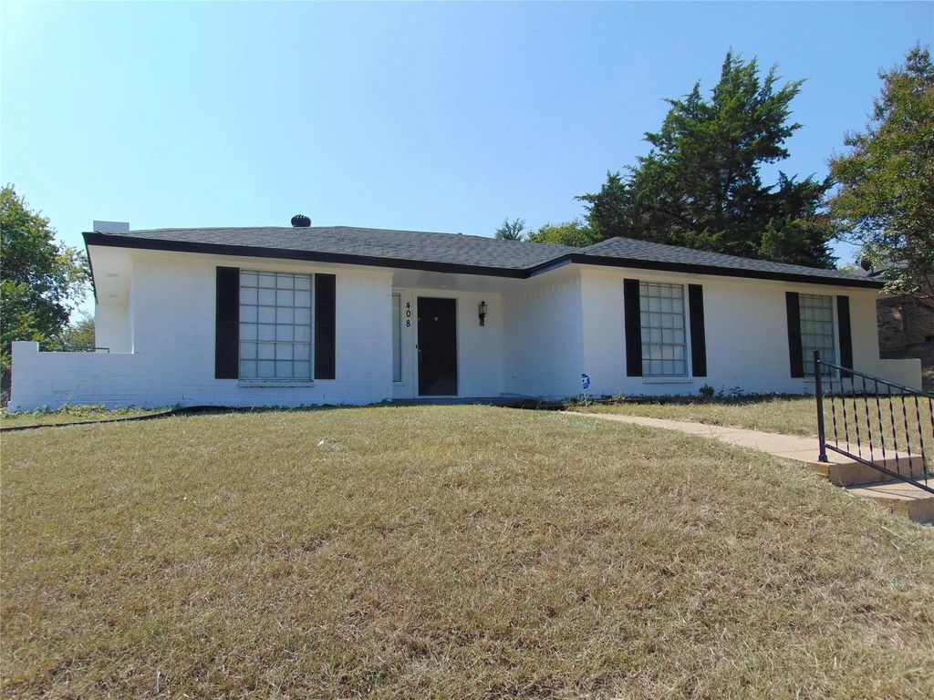 408 Ripplewood Drive, DeSoto