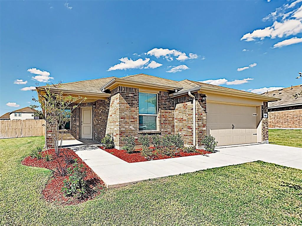 528 Foxhunter Street, Fort Worth