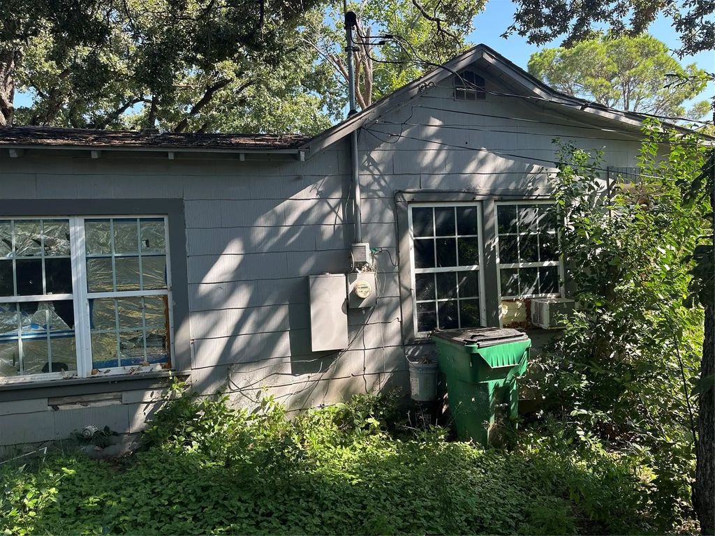 2708 Meaders Avenue, Fort Worth