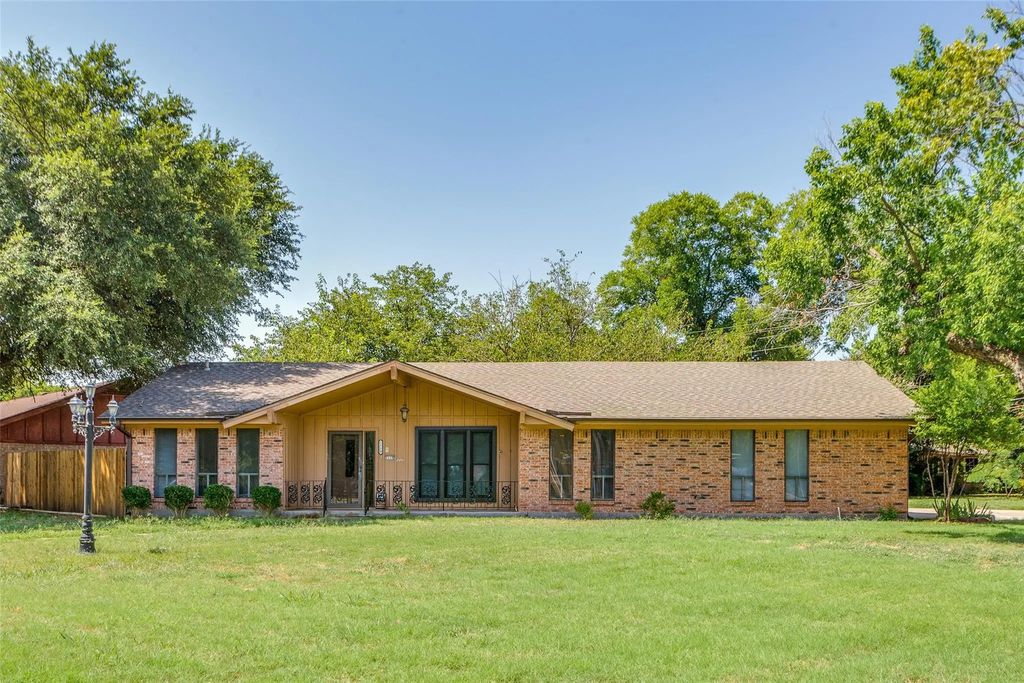 1119 W Westhill Drive, Cleburne