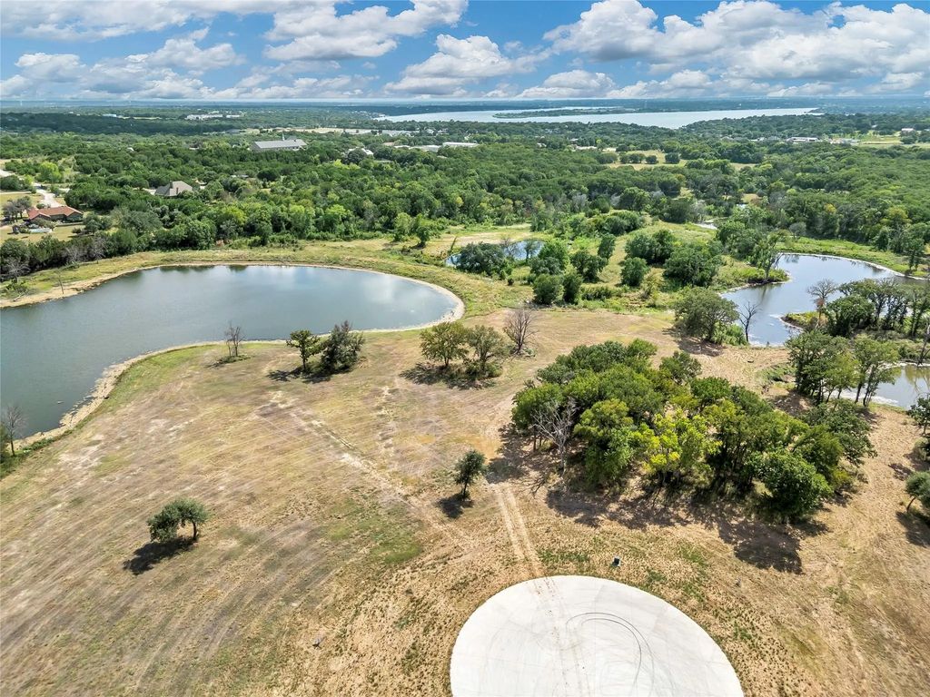 2061 Lindale Lane, Granbury
