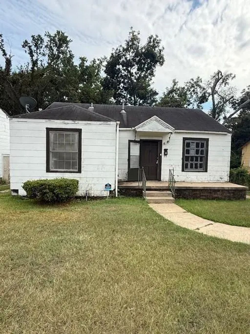 3615 Lakeshore Drive, Shreveport