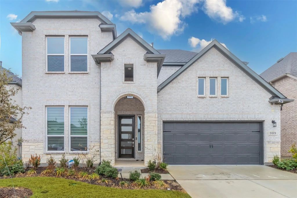 909 Heritage Trail, Northlake
