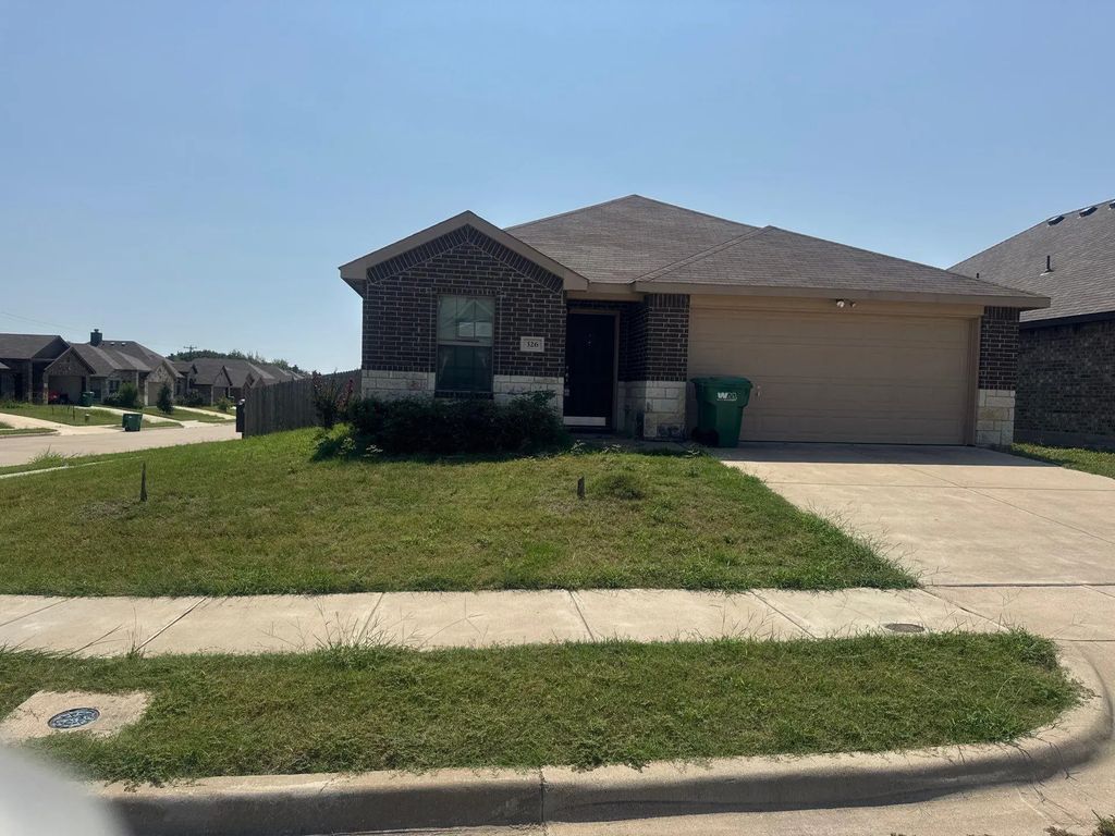 326 Ariel Lane, Wilmer