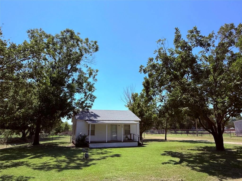143 W Turner Street, Perrin