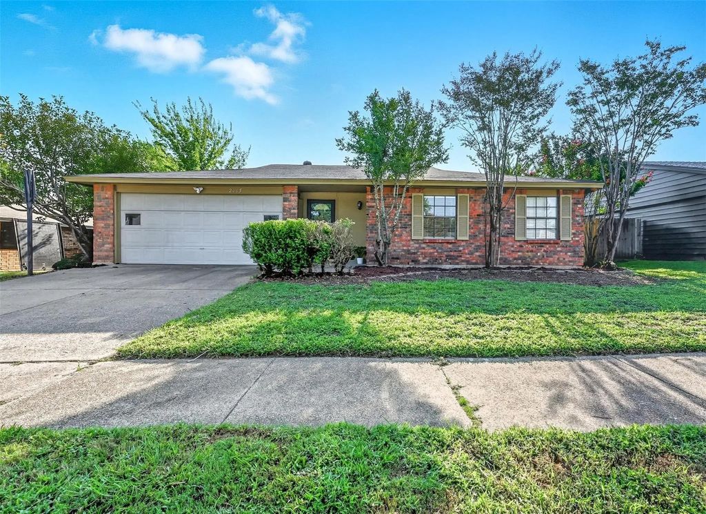 2605 Treeview Drive, Arlington