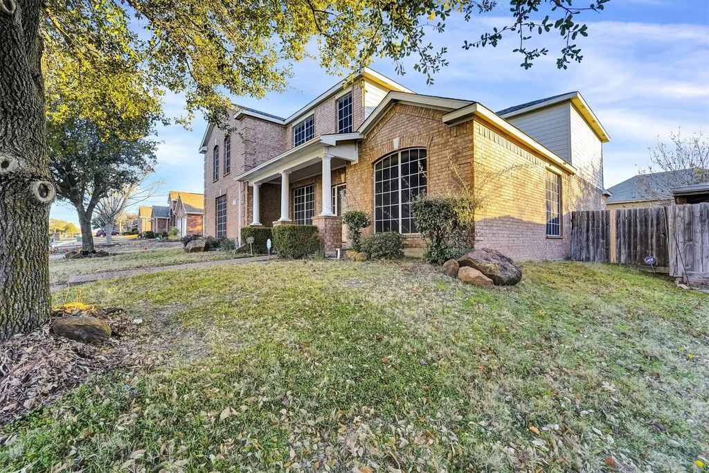 716 Candle Meadow Boulevard, DeSoto