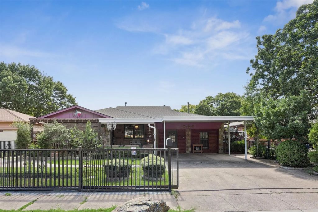 8332 Foxwood Lane, Dallas