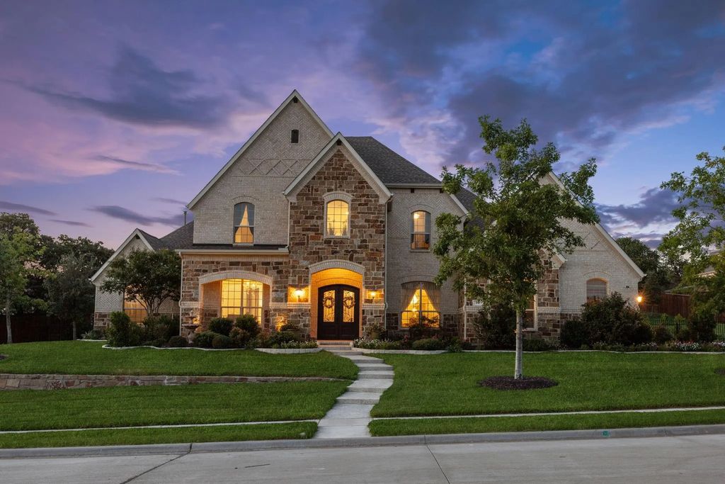 717 Sir Barton Trail, Keller