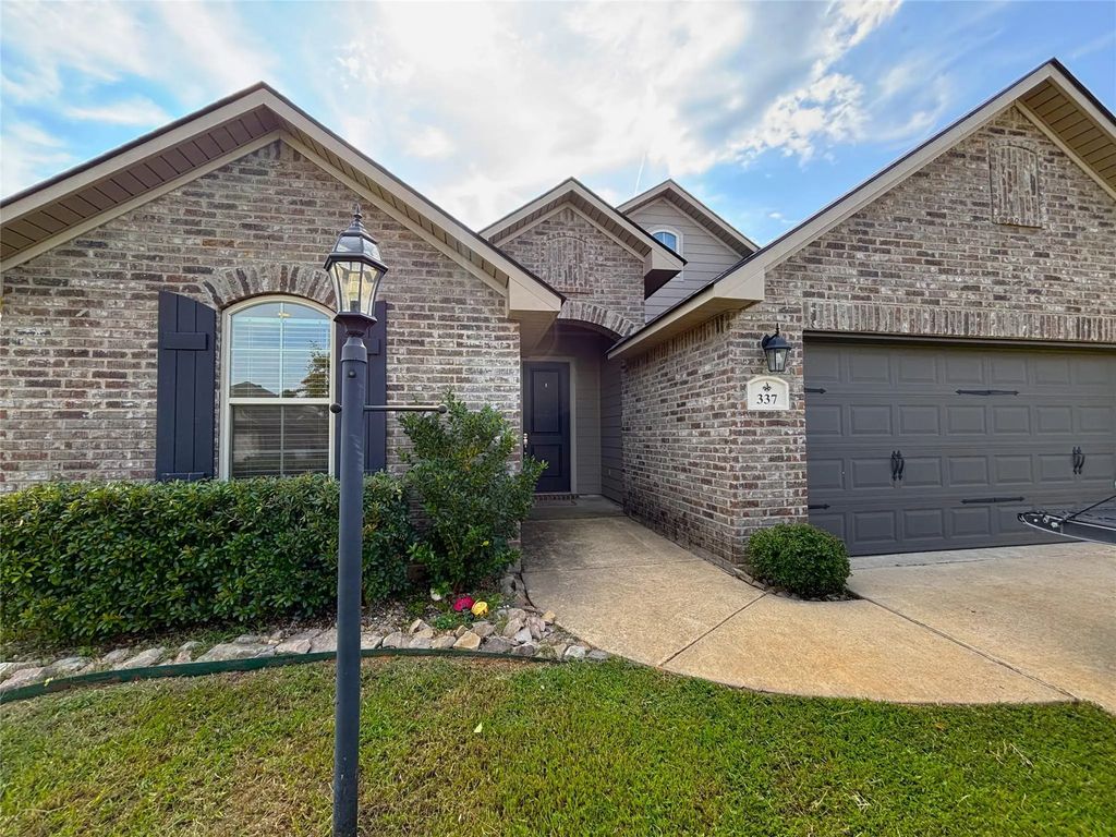 337 Camden Hill, Haughton