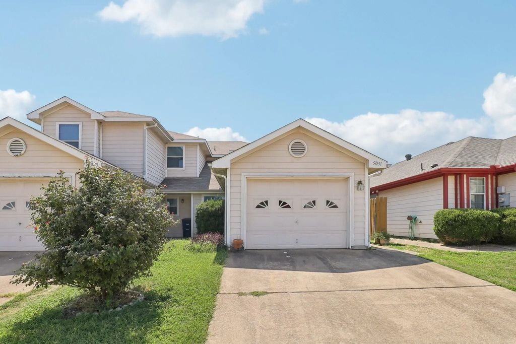 5031 Mountain Spring Trail, Fort Worth