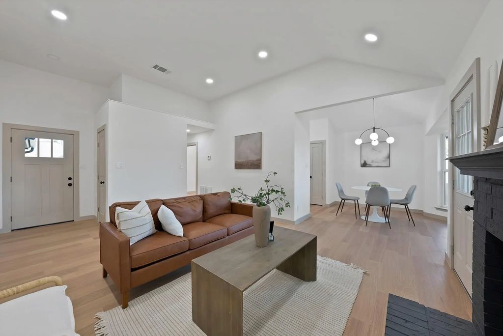 10252 Westward Drive, Fort Worth