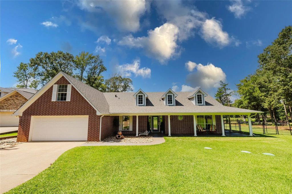 713 County Road 3608, Bullard