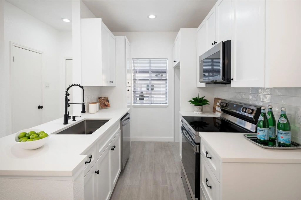 1700 Amelia Court 421, Plano