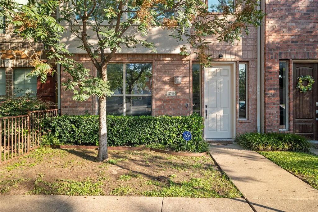 2710 Floyd Street, Dallas