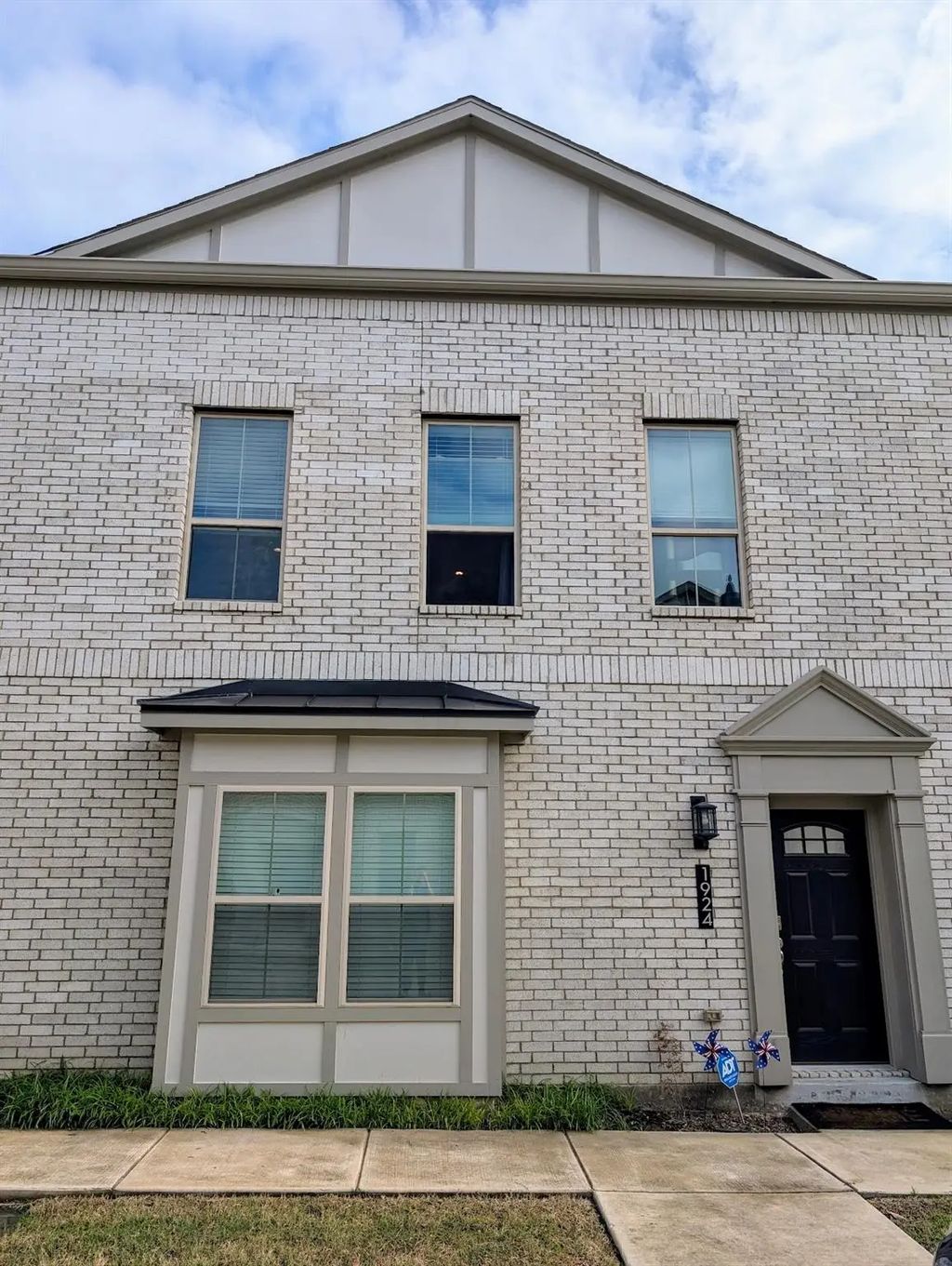 1924 Bel Air Drive, Arlington