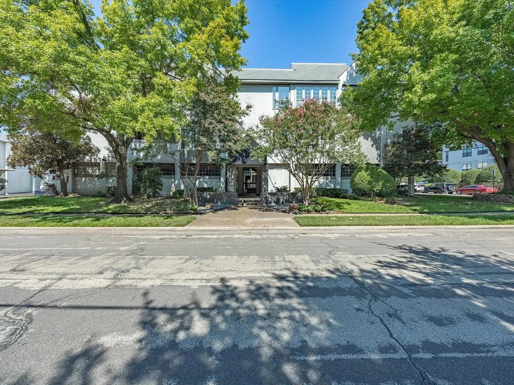 4104 N Hall Street 326, Dallas