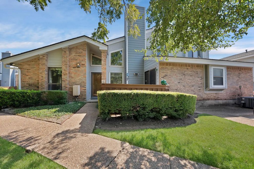 17490 Meandering Way 1801, Dallas