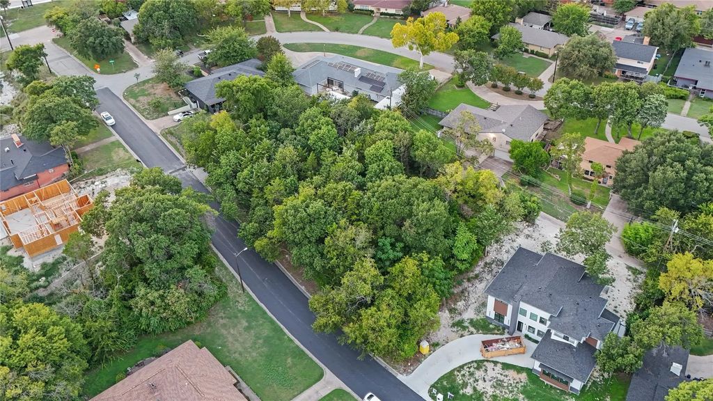 929 Brookwood Drive, Dallas