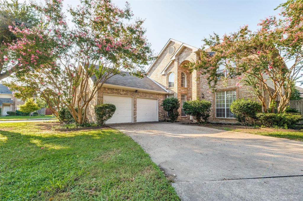 2402 Whispering Cove Circle, Garland