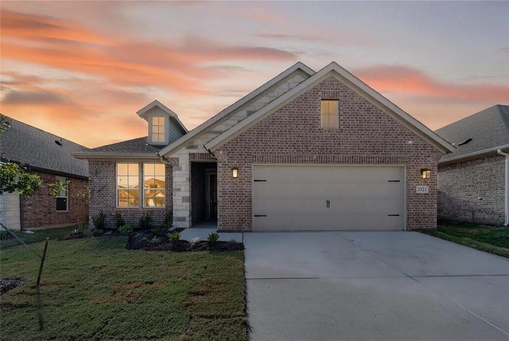 2021 Kelva Drive, Fort Worth