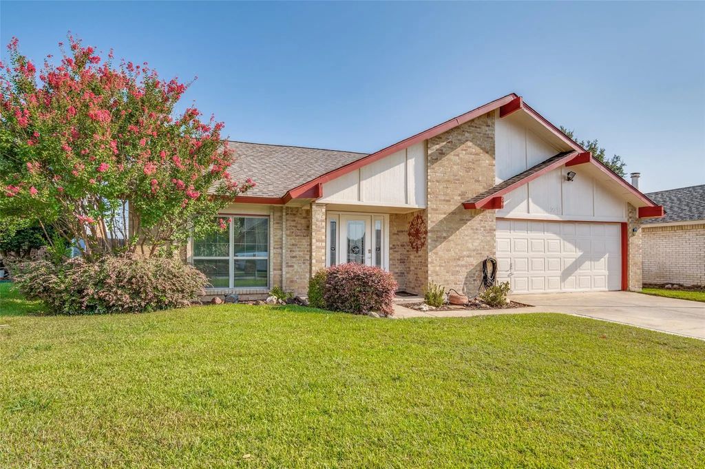 2315 Sharpshire Lane, Arlington