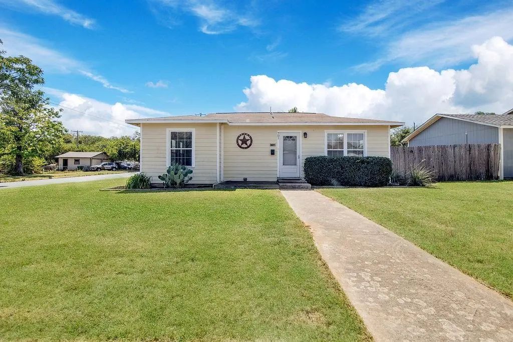 701 Skelly Street, Crowley