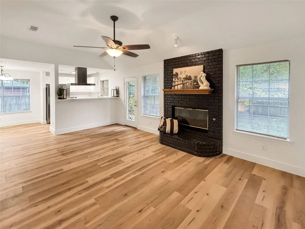 504 Balboa Court, Denton