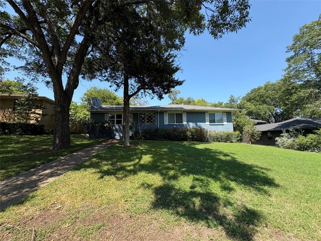 2523 Whitewood Drive, Dallas
