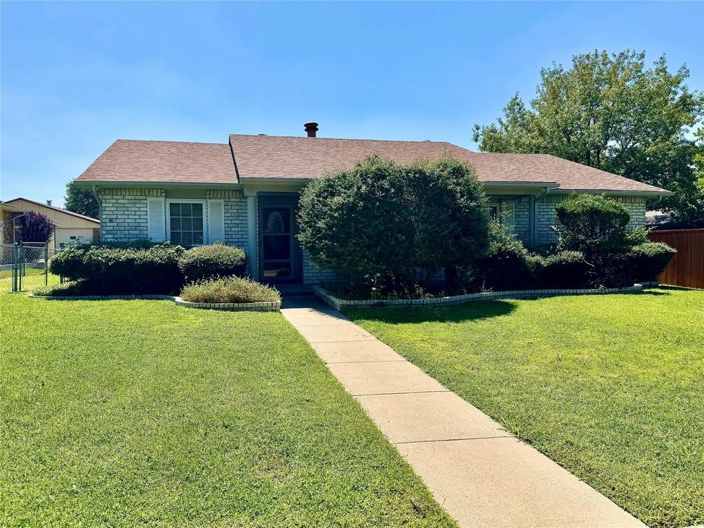 1828 Stockton Trail, Plano