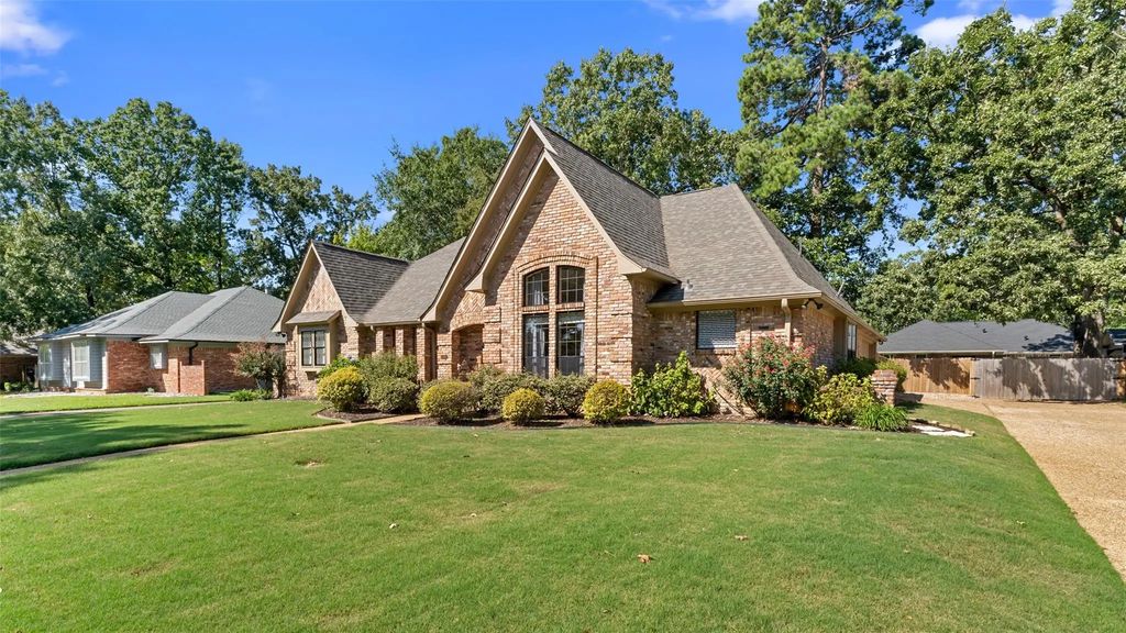 6005 Stoneridge Drive, Texarkana