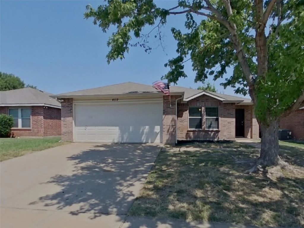 4112 Gray Fox Drive, Fort Worth