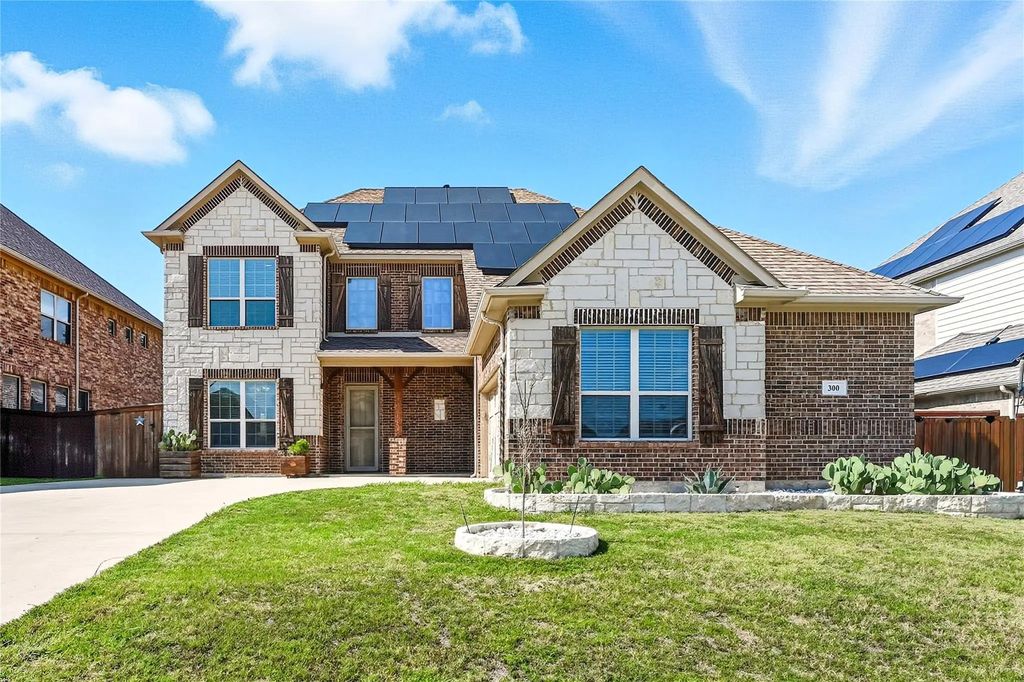 300 Burberry Drive, Grand Prairie