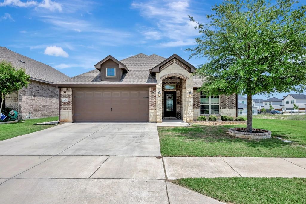 1932 Arroyo Verde Trail, Fort Worth