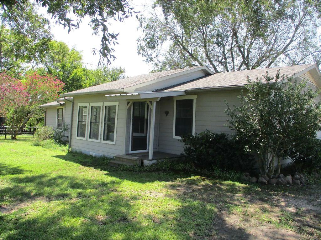 211 Rs County Road 1451, Point