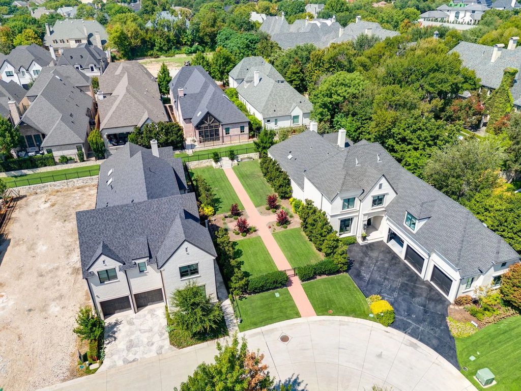 49 Fawn Wood Drive, Dallas