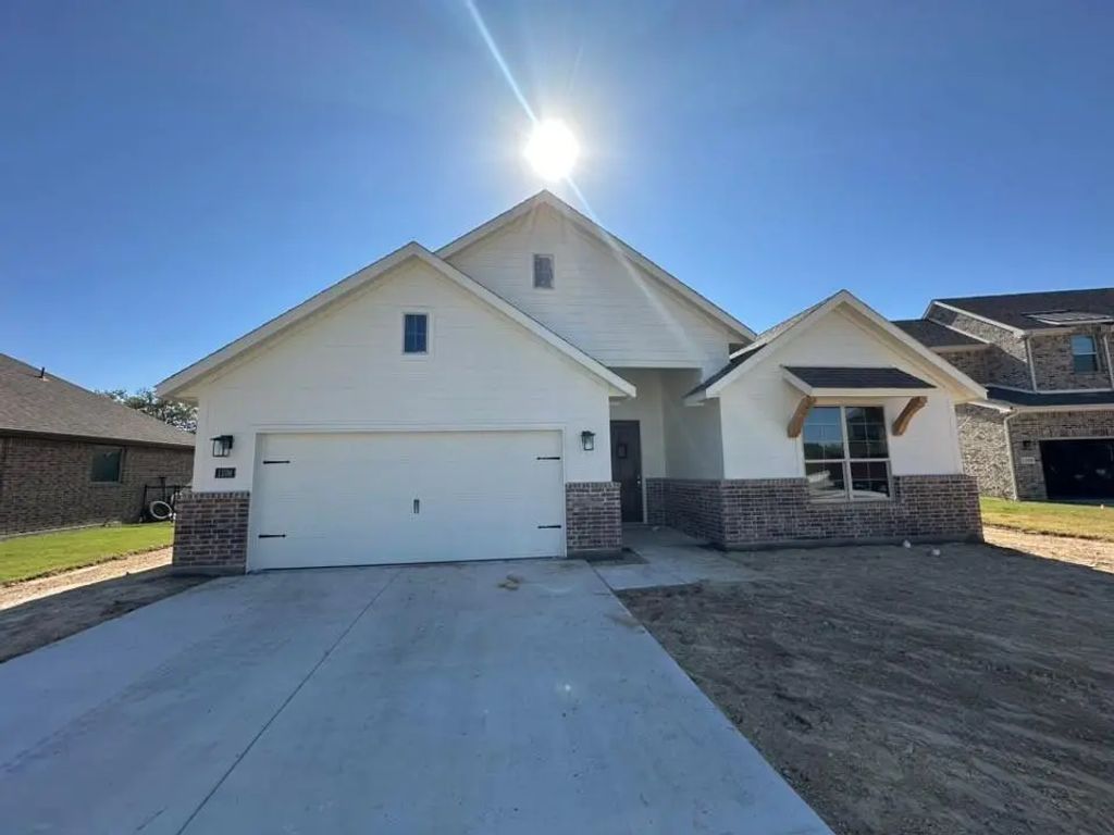 1108 Trinity Drive, Springtown