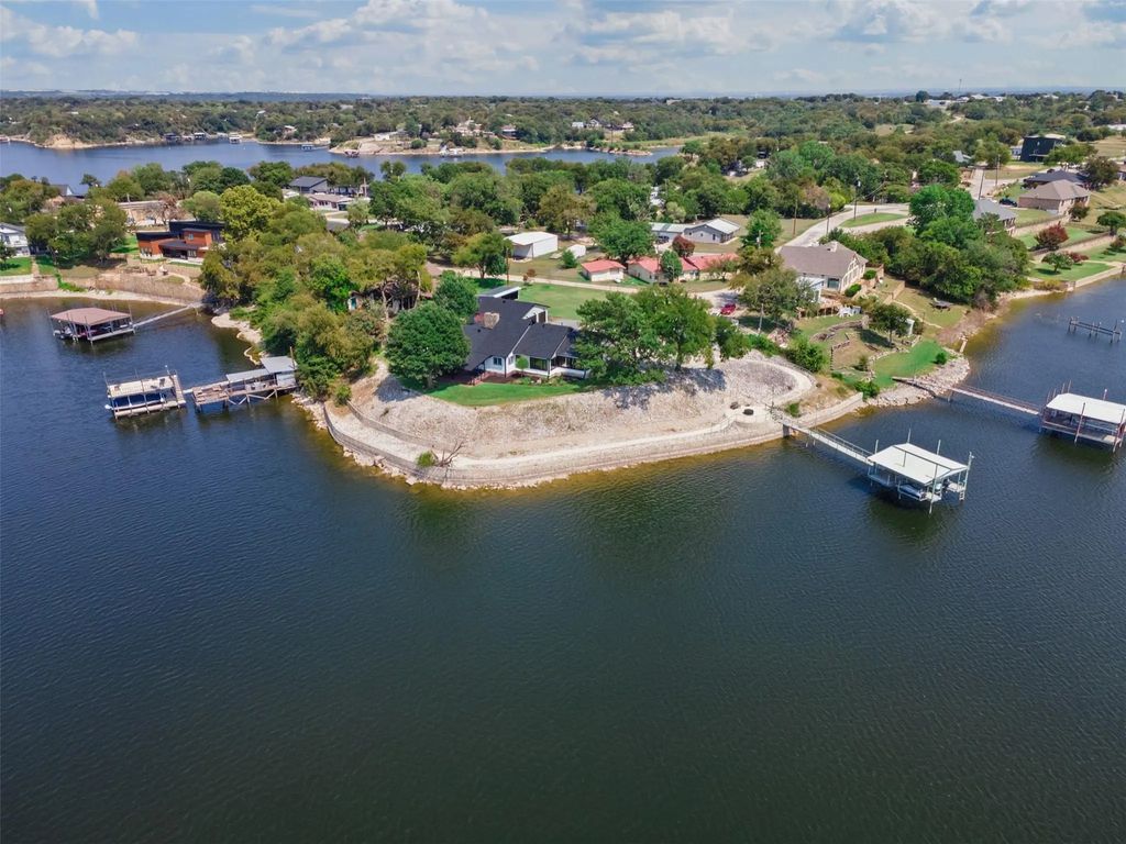 209 Mark Street, Lake Bridgeport