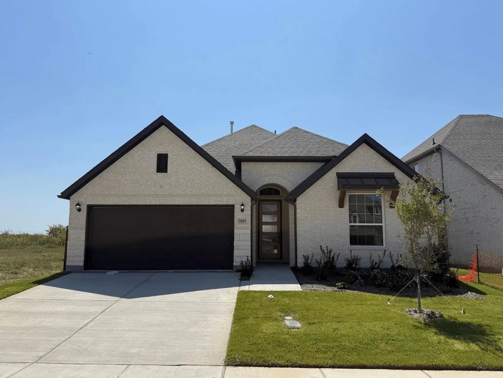 5005 Meadow Vista Lane, Fort Worth