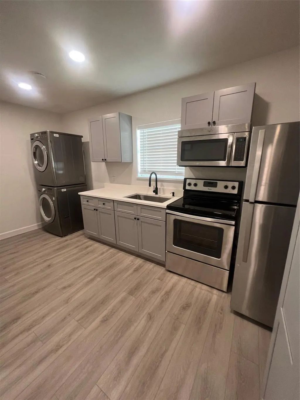 1019 N Chandler Drive 1015, Fort Worth