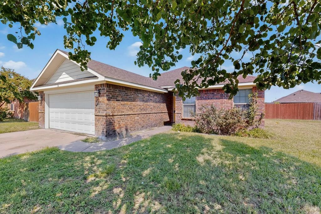 710 Sharon Lane, Whitewright