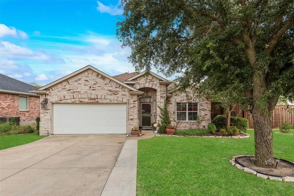 2668 Pioneer Bluffs Road, Balch Springs