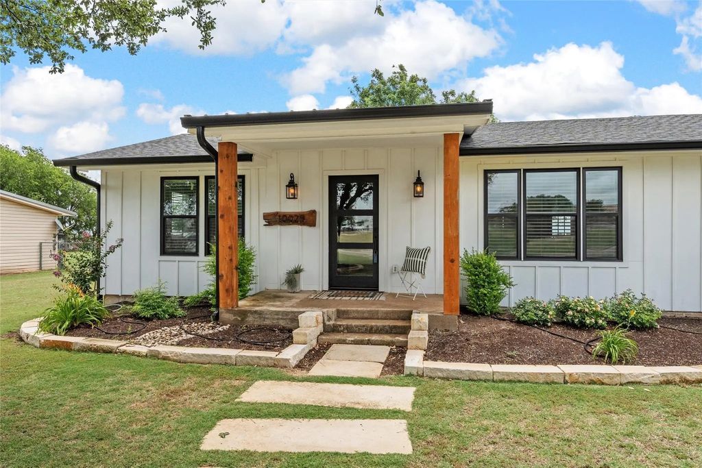 10025 Cedar Rock Parkway, Crawford