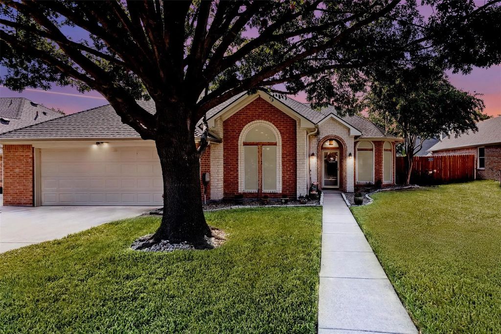 710 Mc Murry Drive, Waxahachie