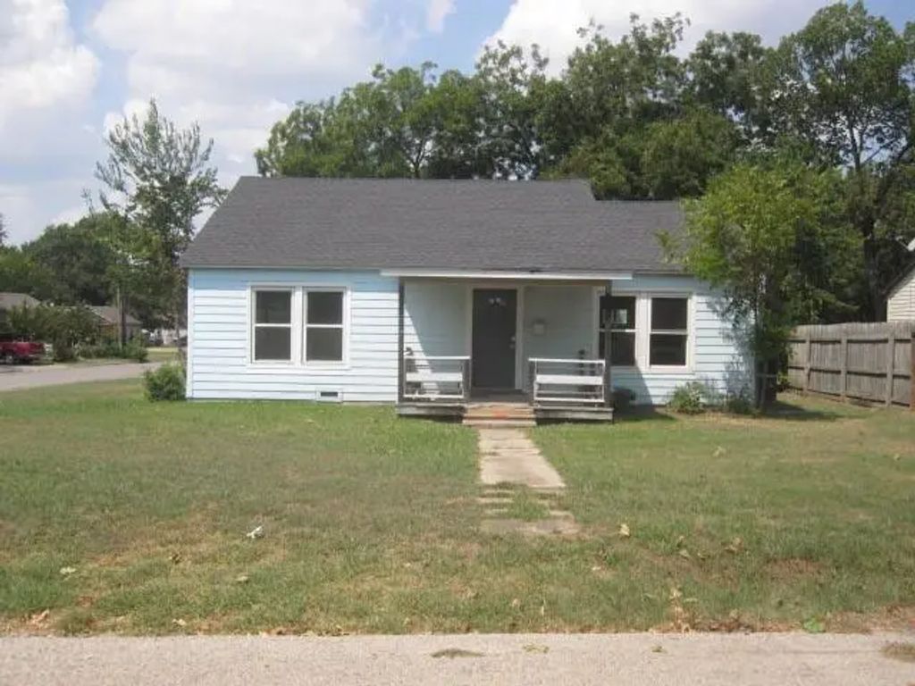 901 Gladney Street, Gainesville