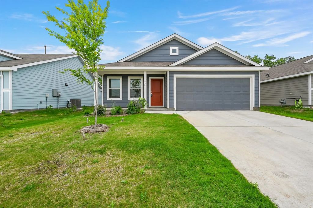 1628 Dora Drive, Fort Worth
